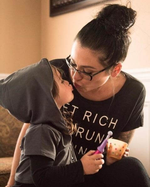 JWOWW and daughter Meilani share the love!
