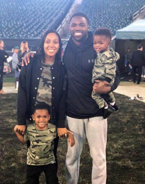 Spotted! Torrey Smith's fam chooses LV for game day